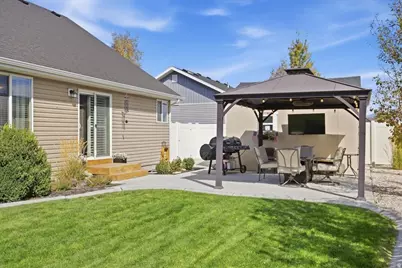 224 E Tate Ct, Grantsville, UT 84029 - Photo 35
