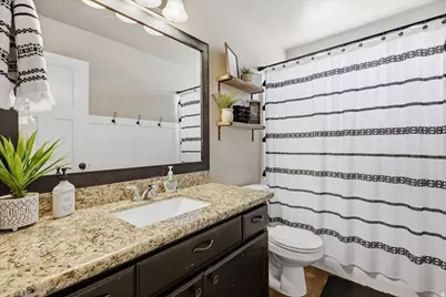 224 E Tate Ct, Grantsville, UT 84029 - Photo 15