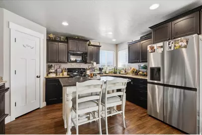 224 E Tate Ct, Grantsville, UT 84029 - Photo 11