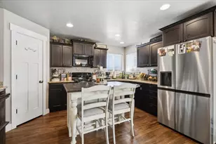 224 E Tate Ct, Grantsville, UT 84029 - Photo 11