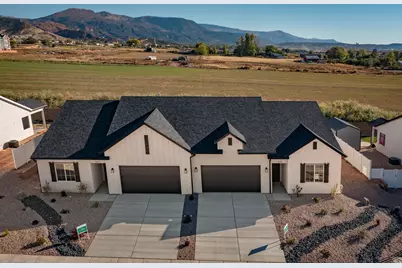 355 W Rosie Loop, Cedar City, UT 84721 - Photo 3