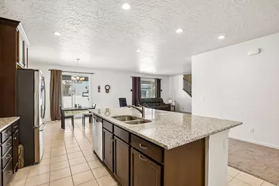 746 W Gladiolus Cir, Saratoga Springs, UT 84045 - Photo 13