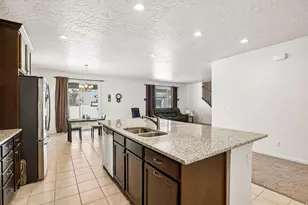 746 W Gladiolus Cir, Saratoga Springs, UT 84045 - Photo 13
