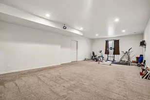 746 W Gladiolus Cir, Saratoga Springs, UT 84045 - Photo 27
