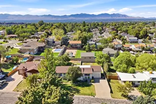 7320 S Chris Ln, Cottonwood Heights, UT 84121 - Photo 3