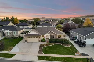 1321 W Trailside Dr, Santaquin, UT 84655 - Photo 1
