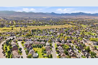 3937 W Dune Buggy Dr S, South Jordan, UT 84009 - Photo 9