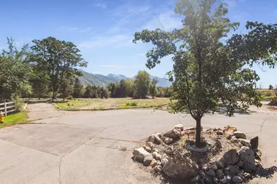 6369 S Cobblerock Ln E, Holladay, UT 84121 - Photo 1
