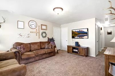 5220 S 2100 W, Roy, UT 84067 - Photo 5