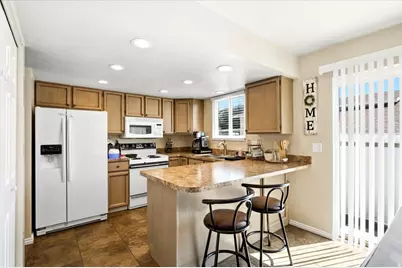 5220 S 2100 W, Roy, UT 84067 - Photo 7