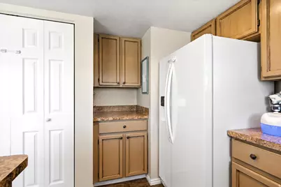 5220 S 2100 W, Roy, UT 84067 - Photo 9