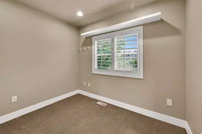 4268 S Main St, Murray, UT 84107 - Photo 17