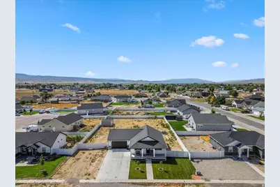130 E 300 N, Centerfield, UT 84622 - Photo 3