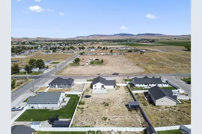 130 E 300 N, Centerfield, UT 84622 - Photo 7