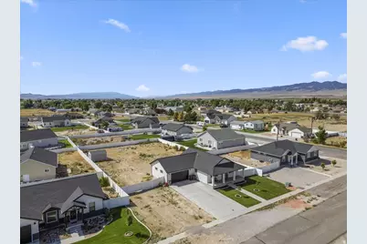 130 E 300 N, Centerfield, UT 84622 - Photo 5