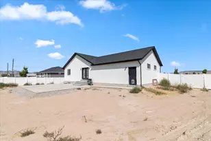 130 E 300 N, Centerfield, UT 84622 - Photo 17