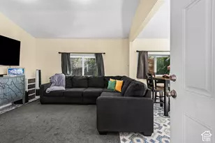 8808 S Oxford Cir, Sandy, UT 84070 - Photo 7