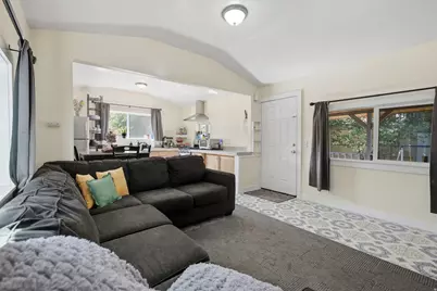 8808 S Oxford Cir, Sandy, UT 84070 - Photo 9