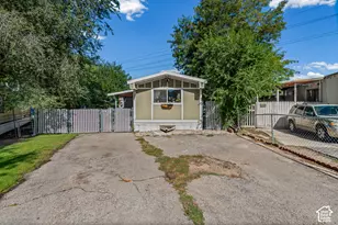 8808 S Oxford Cir, Sandy, UT 84070 - Photo 3