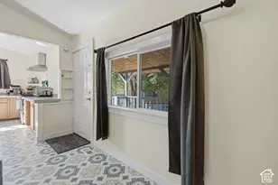 8808 S Oxford Cir, Sandy, UT 84070 - Photo 11