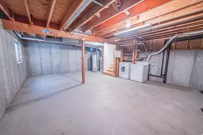10273 S Countrywood Dr, Sandy, UT 84092 - Photo 27