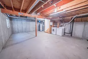 10273 S Countrywood Dr, Sandy, UT 84092 - Photo 27