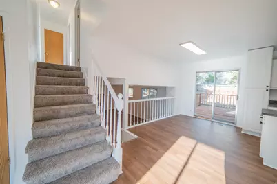 10273 S Countrywood Dr, Sandy, UT 84092 - Photo 7