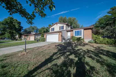 10273 S Countrywood Dr, Sandy, UT 84092 - Photo 33