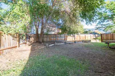 10273 S Countrywood Dr, Sandy, UT 84092 - Photo 25