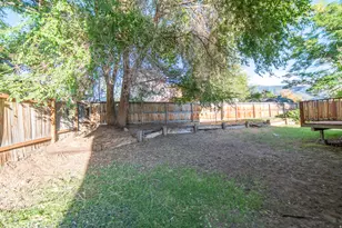 10273 S Countrywood Dr, Sandy, UT 84092 - Photo 25
