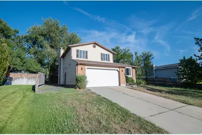 10273 S Countrywood Dr, Sandy, UT 84092 - Photo 3
