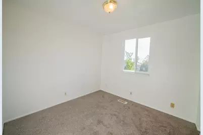 10273 S Countrywood Dr, Sandy, UT 84092 - Photo 17