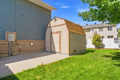 934 W Meadowlark Ln N, West Bountiful, UT 84087 - Photo 31
