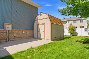 934 W Meadowlark Ln N, West Bountiful, UT 84087 - Photo 31