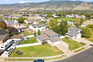 934 W Meadowlark Ln N, West Bountiful, UT 84087 - Photo 37