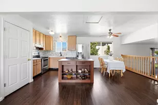 934 W Meadowlark Ln N, West Bountiful, UT 84087 - Photo 5