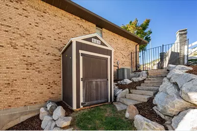 254 E 1825 N, Centerville, UT 84014 - Photo 73