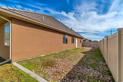 2048 W 400 S, Lehi, UT 84043 - Photo 33