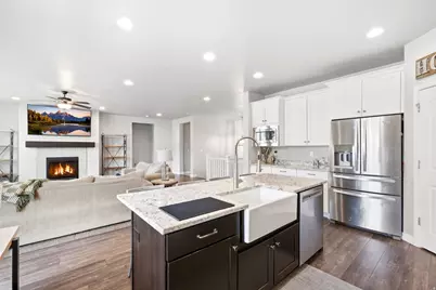 2249 S Parkwood Ln, Kaysville, UT 84037 - Photo 3