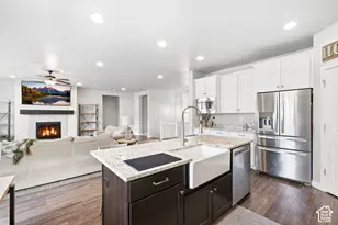 2249 S Parkwood Ln, Kaysville, UT 84037 - Photo 3