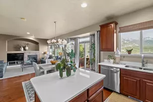 14961 S Winged Bluff Ln, Draper (UT Cnty), UT 84020 - Photo 5
