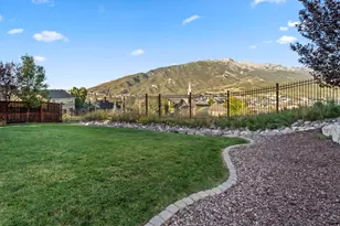 14961 S Winged Bluff Ln, Draper (UT Cnty), UT 84020 - Photo 3
