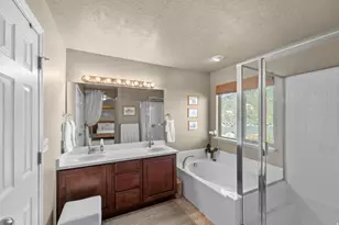 14961 S Winged Bluff Ln, Draper (UT Cnty), UT 84020 - Photo 19