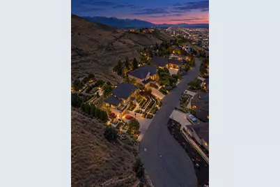 1144 N Twickenham Dr W #137, Salt Lake City, UT 84103 - Photo 3