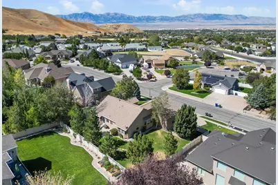 1252 Haylie Ln, Tooele, UT 84074 - Photo 33