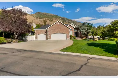 9594 N Aztec Dr, Cedar Hills, UT 84062 - Photo 3