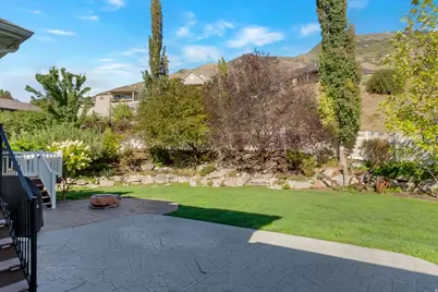 9594 N Aztec Dr, Cedar Hills, UT 84062 - Photo 37