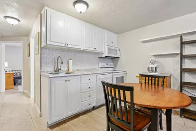 7396 S Balboa Dr, Midvale, UT 84047 - Photo 17