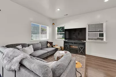 352 E 1850 N #8, North Ogden, UT 84414 - Photo 9