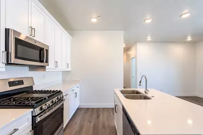 5801 S Garnet Dr #1302, Saint George, UT 84790 - Photo 9